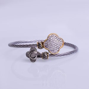 Clover Cable Bracelet